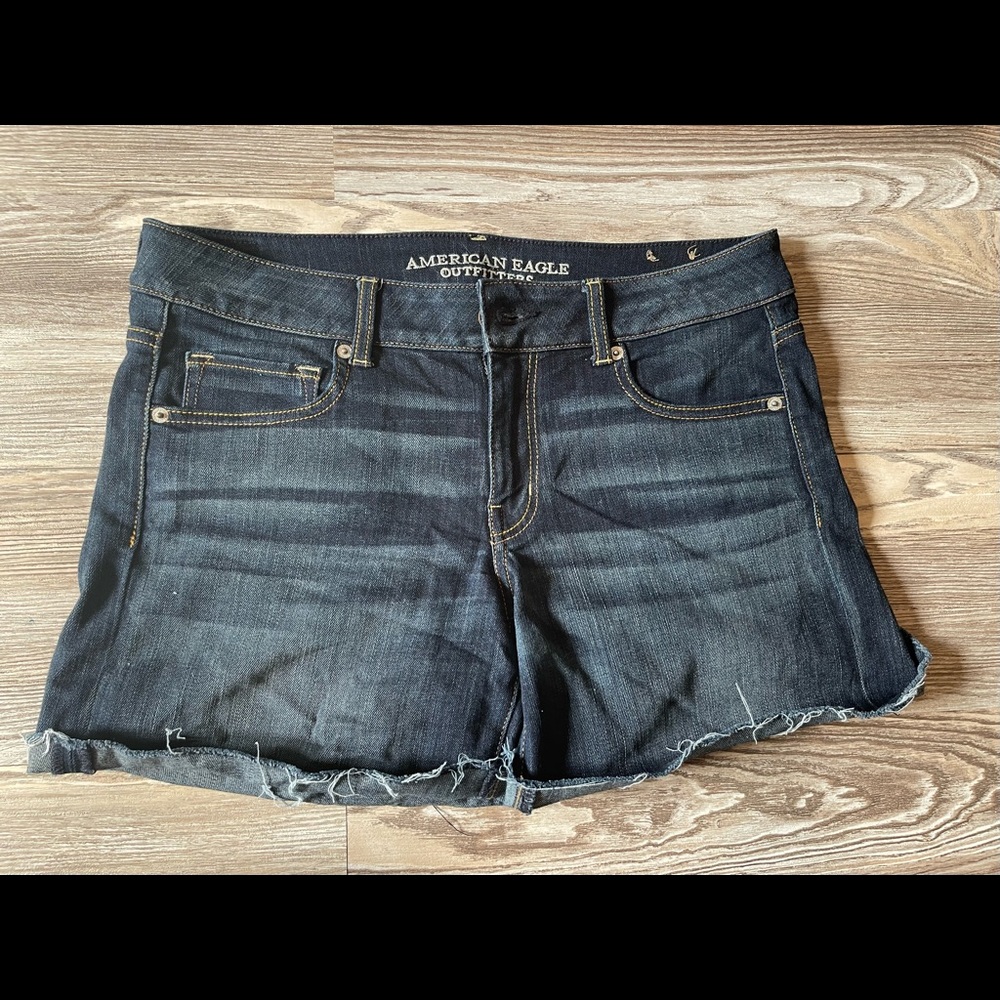 American Eagle Super Stretch Shorts Size 12